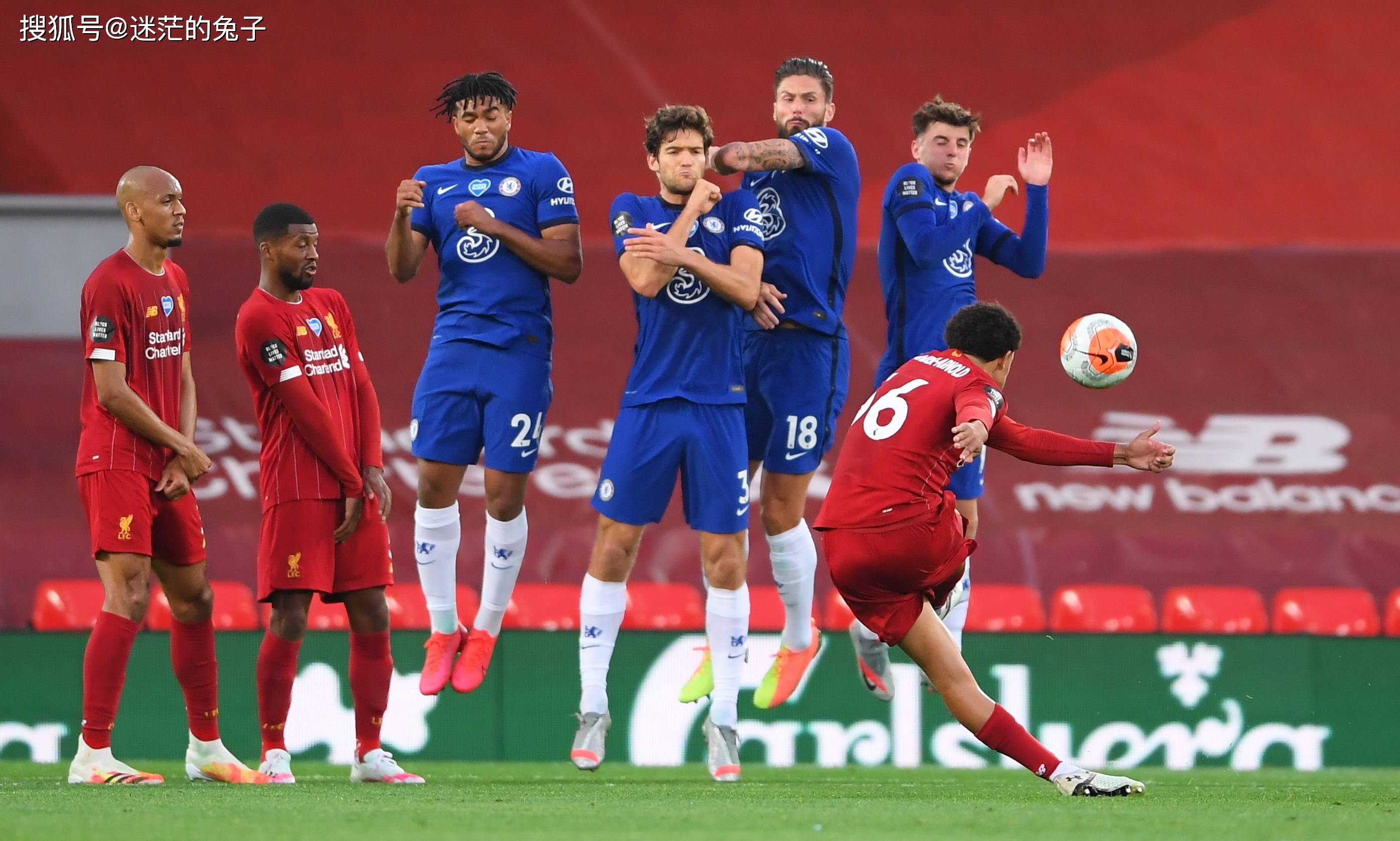 冲刺阶段英超焦点战，AC米兰篮板制胜，气氛紧张，身体对抗强度拉满的简单介绍