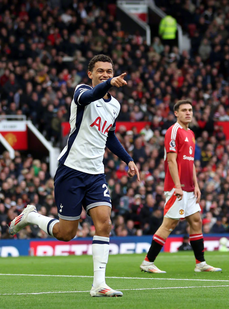 冲刺阶段英超焦点战，AC米兰篮板制胜，气氛紧张，身体对抗强度拉满的简单介绍