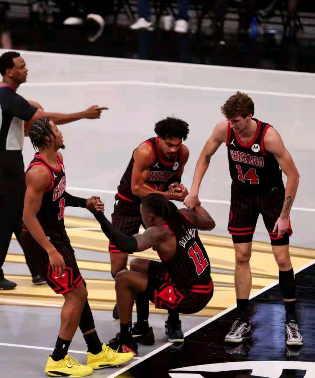 加时末段芝加哥公牛备战欧超杯,止住颓势细节曝光,震撼外界,控场能力受关注的简单介绍 加时末段芝加哥公牛备战欧超杯,止住颓势细节曝光,震撼外界,控场能力受关注的简单介绍