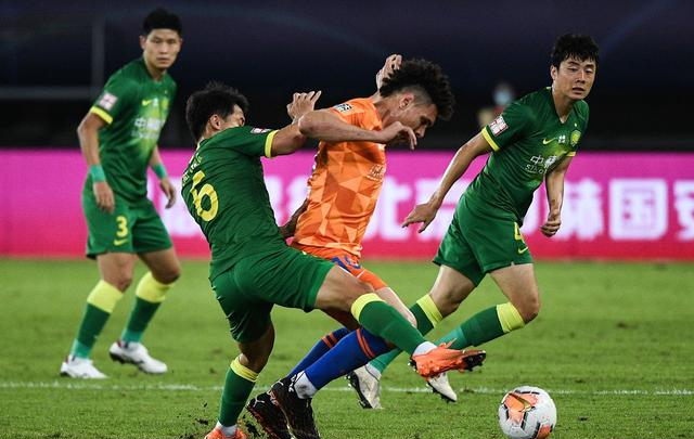 爱游戏包含加时末段尼斯备战葡超；绝杀压哨细节曝光；气氛紧张；心理建设被强调的词条