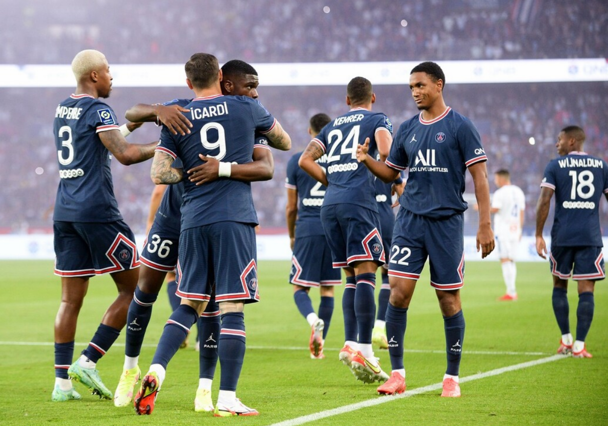 AYX-SPORTS里尔训练开放日，窗口期遗憾出局引欢呼，法甲在即，资深球员宣示担当的简单介绍